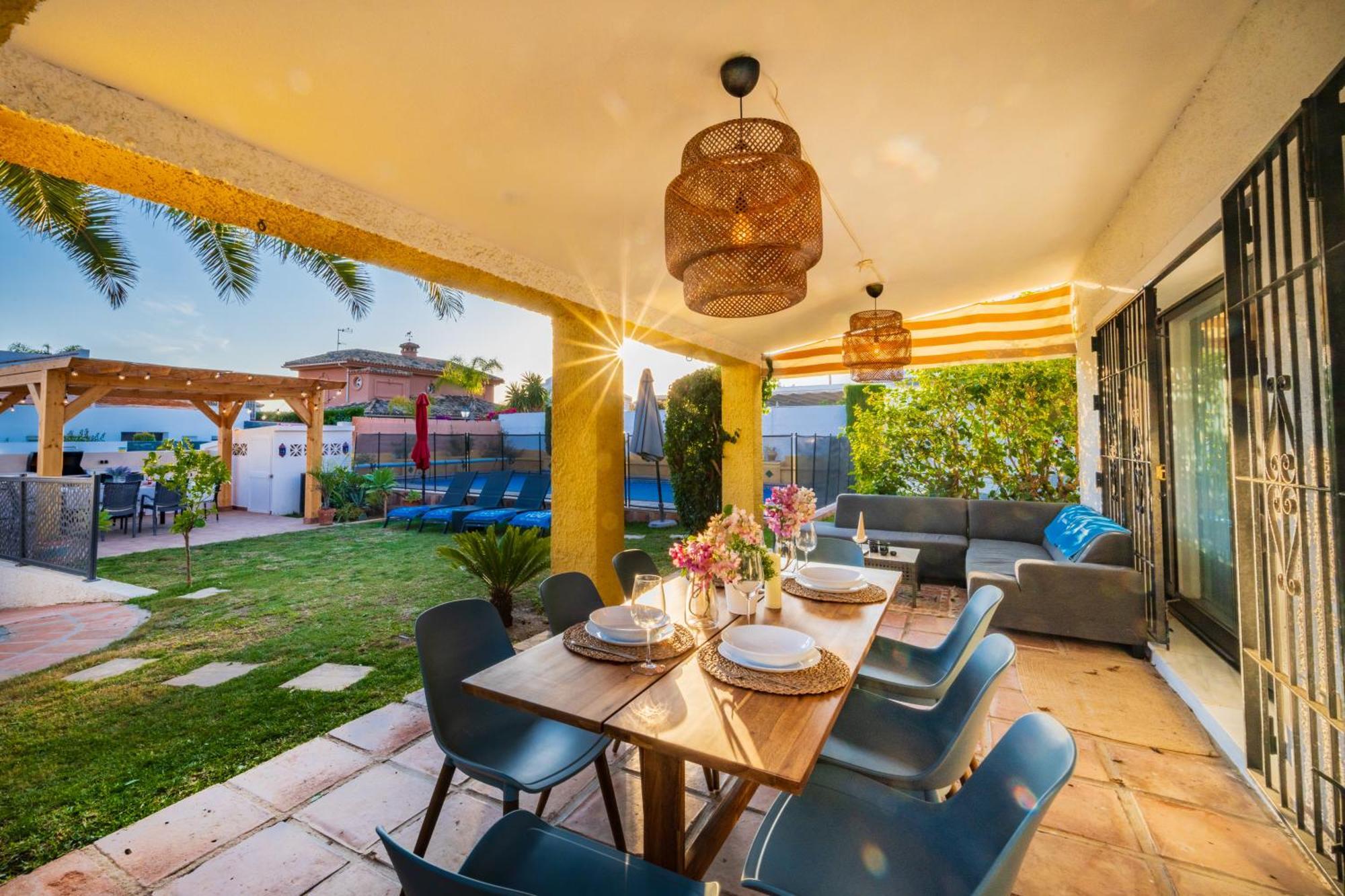 Typical Beach House Las Chapas Playa With Heated Pool Marbella Exterior photo
