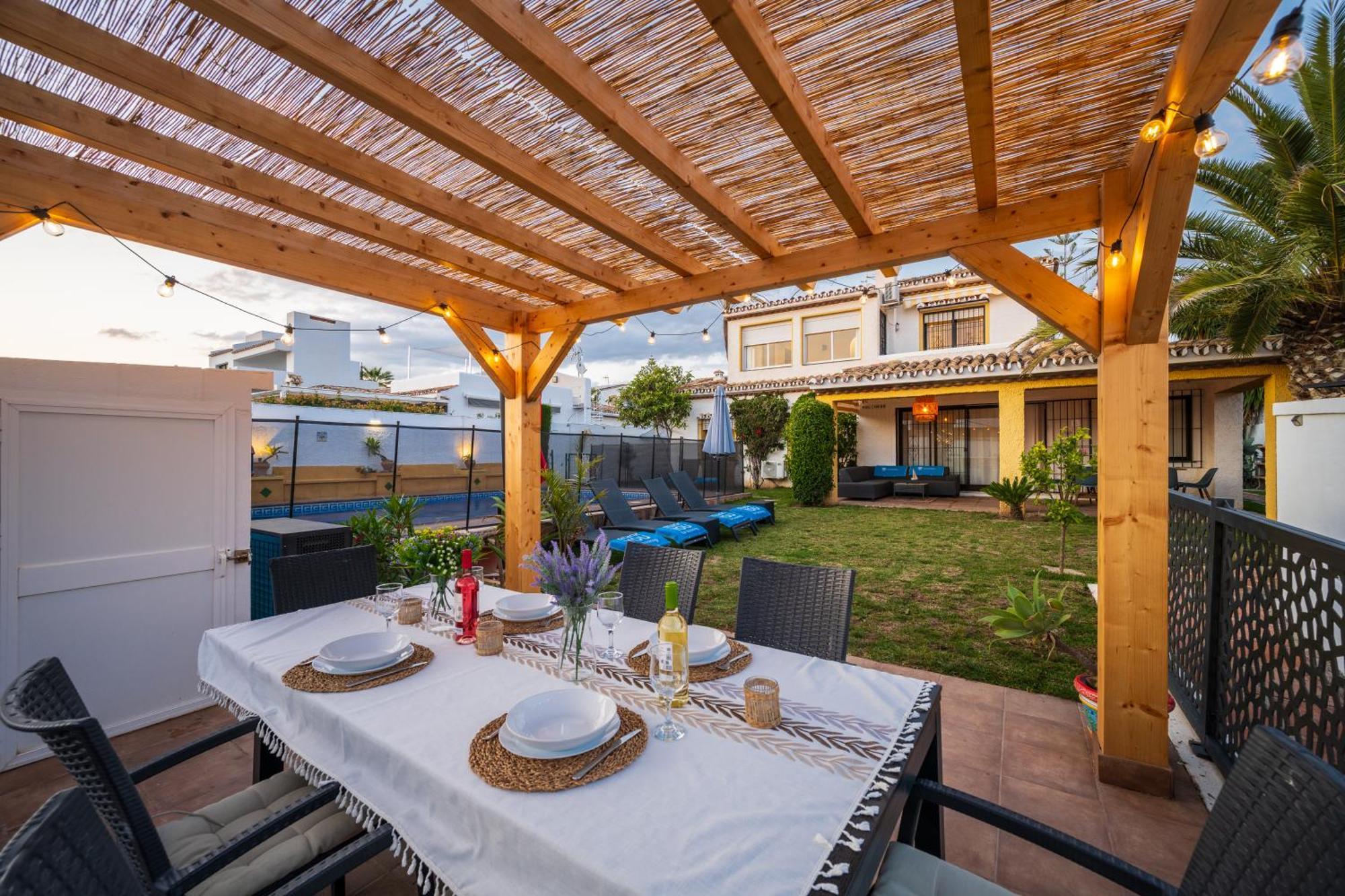 Typical Beach House Las Chapas Playa With Heated Pool Marbella Exterior photo