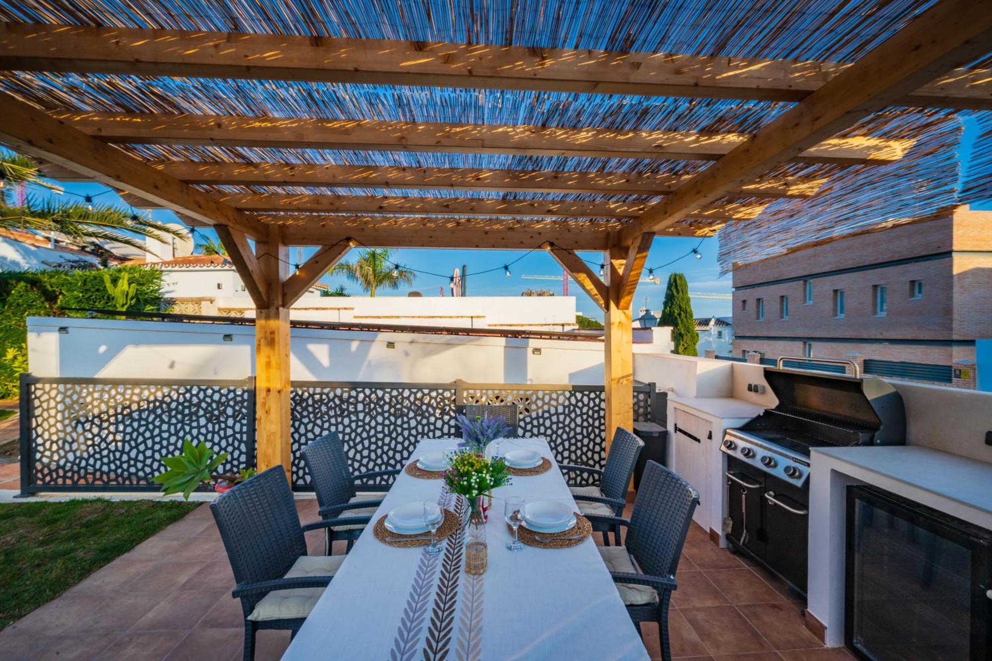 Typical Beach House Las Chapas Playa With Heated Pool Marbella Exterior photo