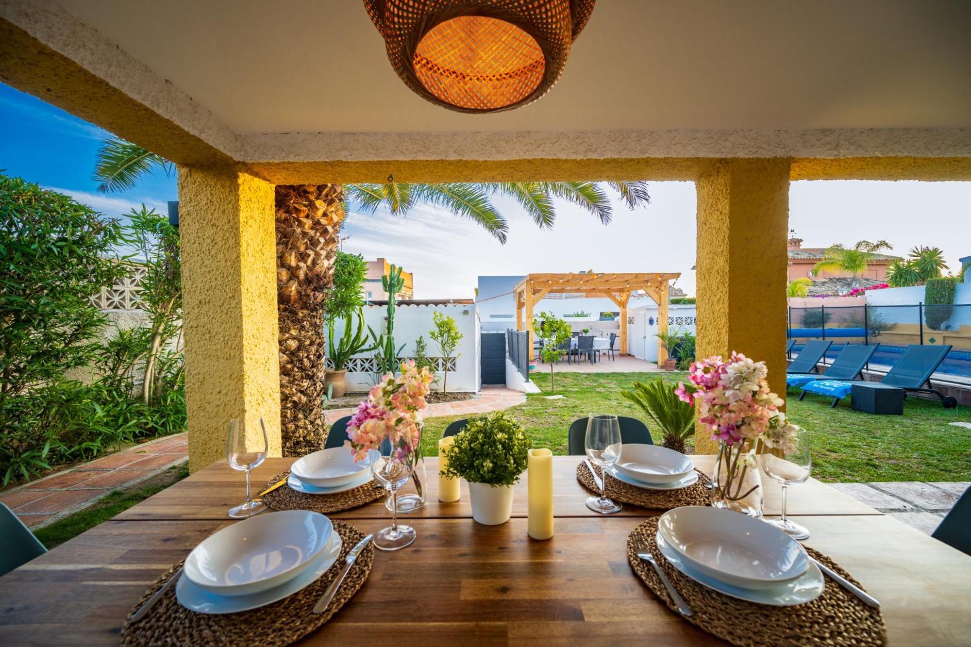 Typical Beach House Las Chapas Playa With Heated Pool Marbella Exterior photo