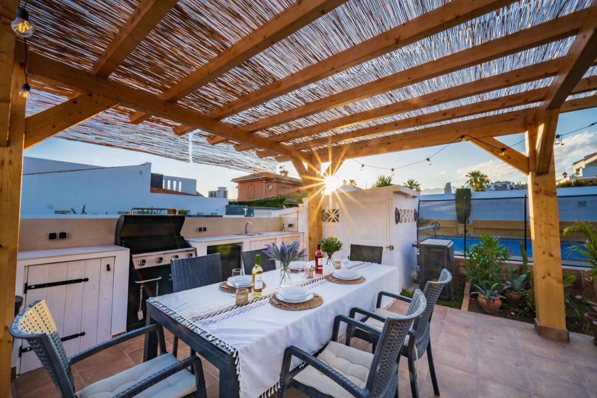 Typical Beach House Las Chapas Playa With Heated Pool Marbella Exterior photo